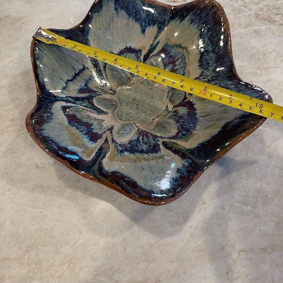Studio Pottery dish blue flower shaped stunning!  Signed - Picture 6 of 11